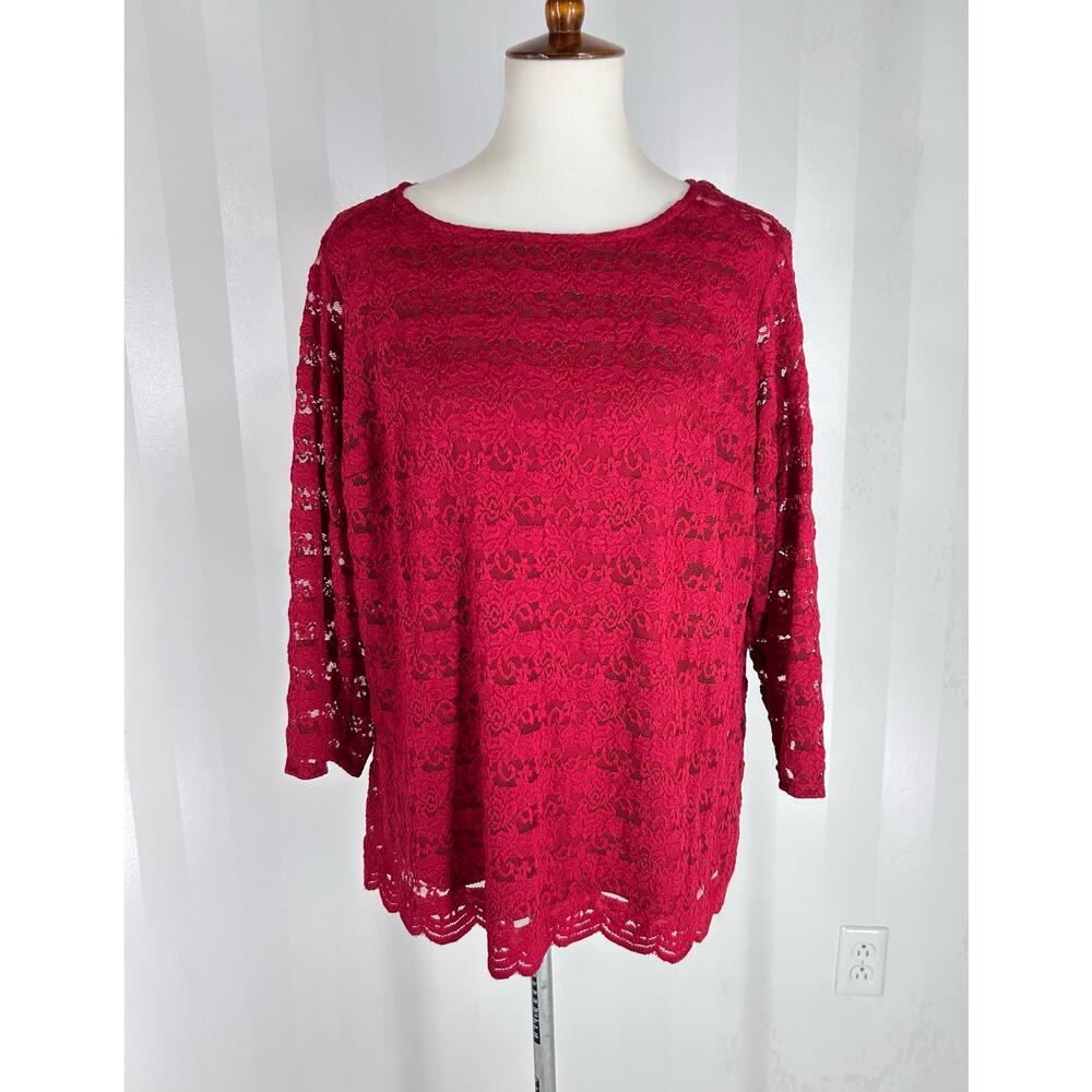DB Women’s Maroon Lace Top Sz 1X